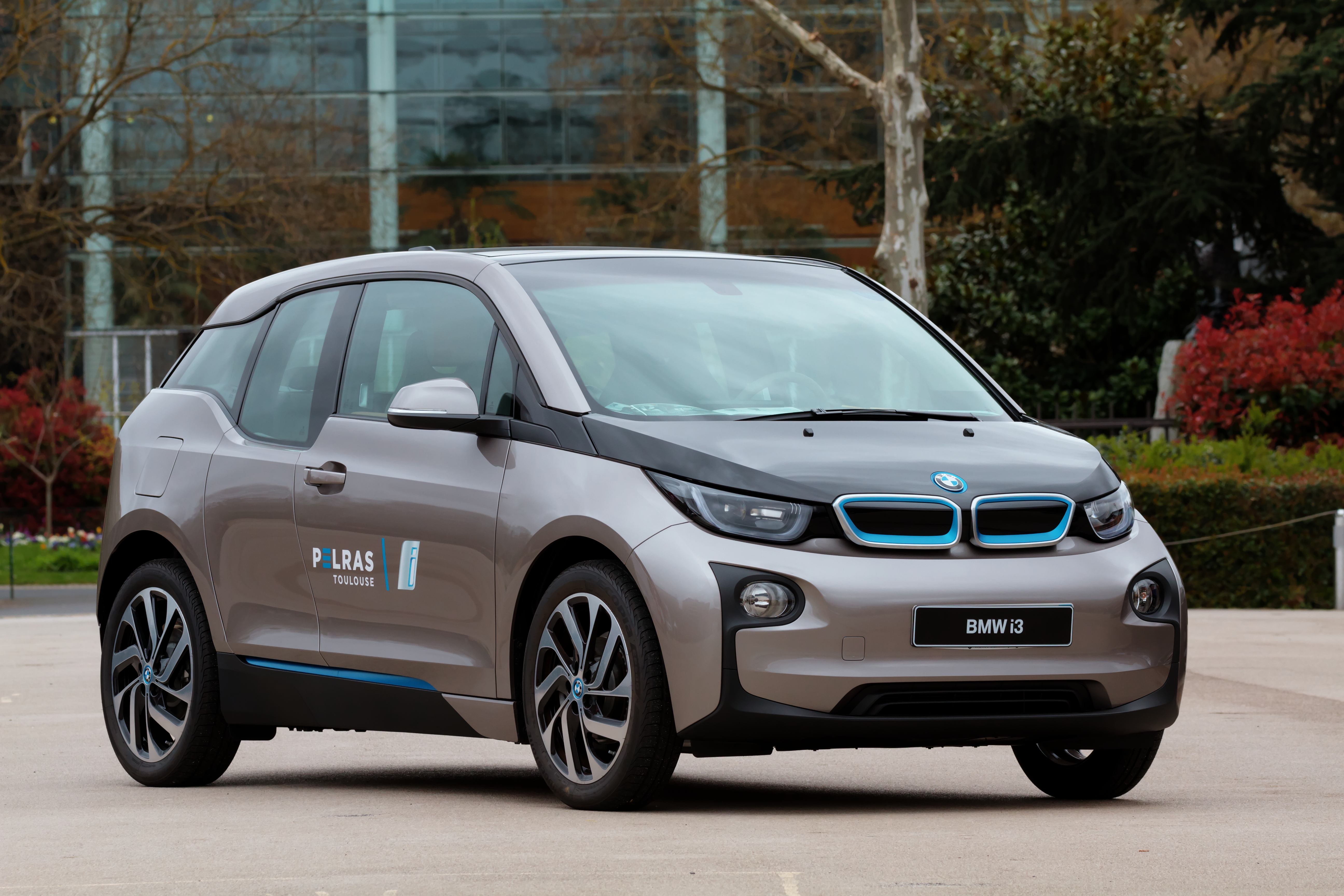 BMW i3. Credit: Wikimedia/Pierre-Selim Huard