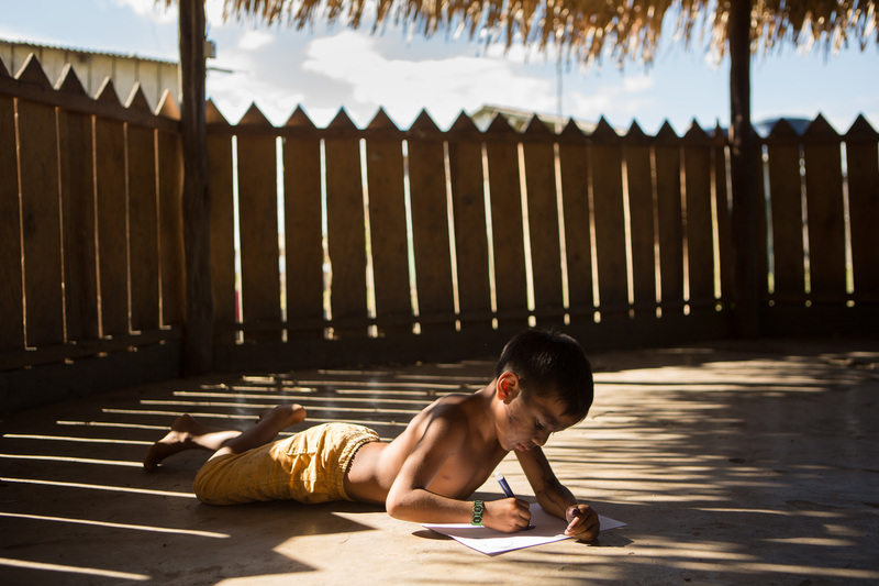Munduruku Children Make Drawings About Solar Energy in the Amazon Crianças Munduruku Fazem Desenhos Sobre Energia Solar na Amazônia