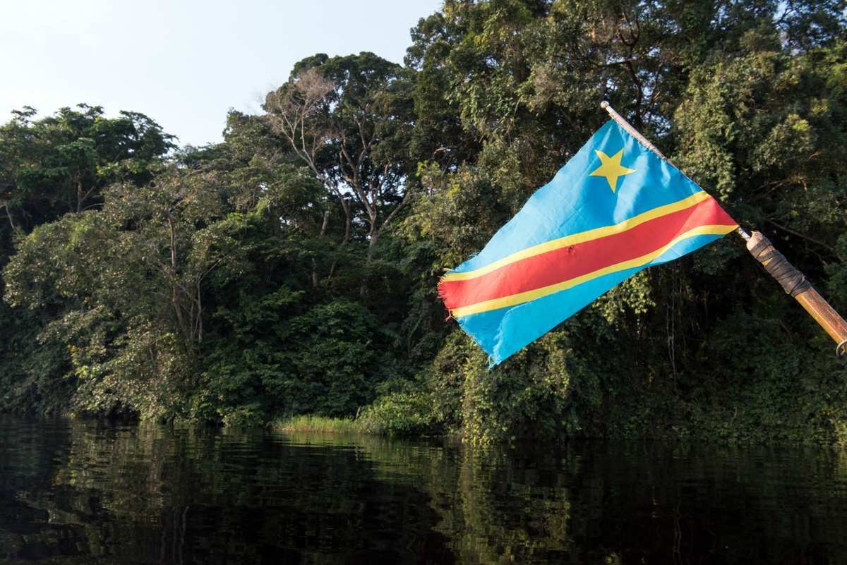 Какая демократическая республика конго. Флаг ДРК Конго. Демократическая Республика Конго. Флаг дем Республика Конго. Флаг Конго Киншаса.