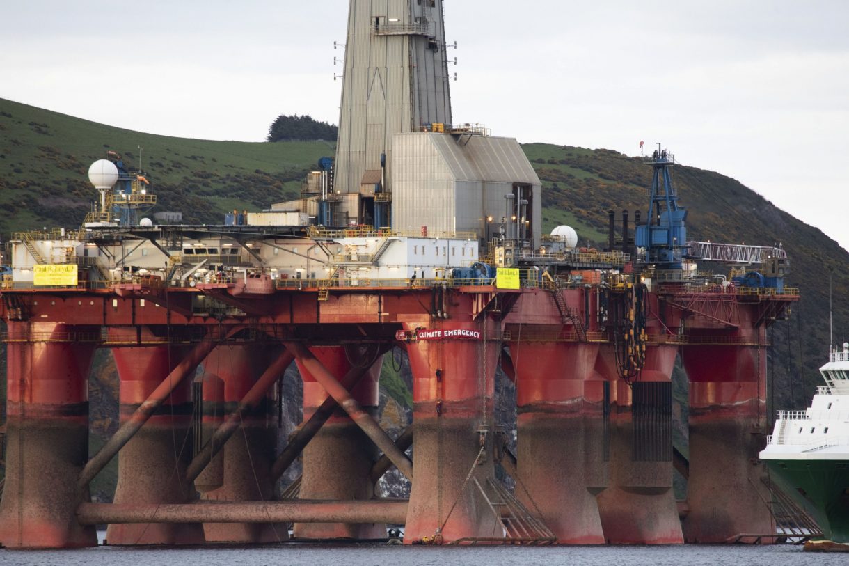 BP spends 'low carbon' venture capital on finding and using fossil ...