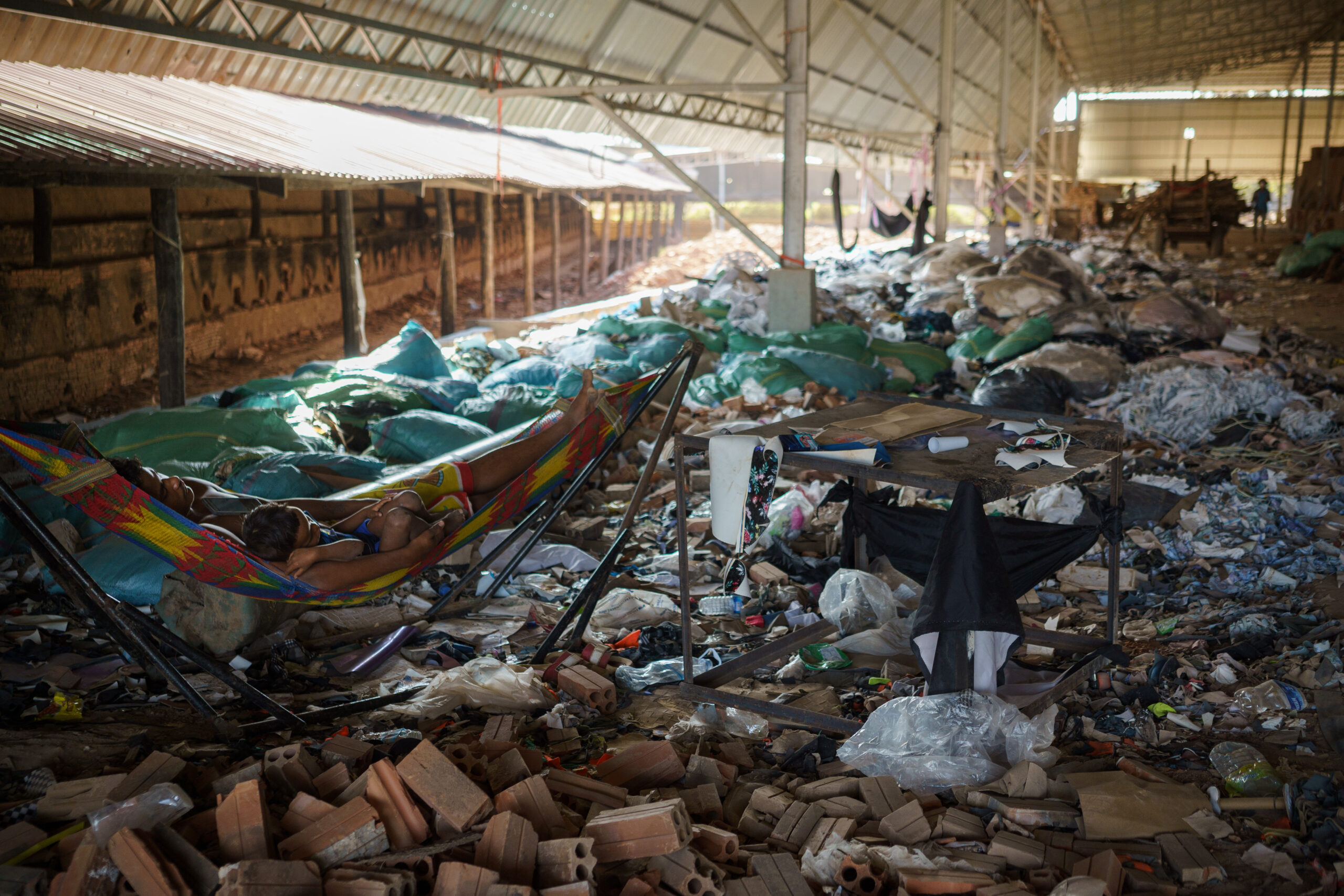 Equipar conjunto cerrar Garment waste from Nike other leading brands fuel toxic kilns in Cambodia -  Unearthed